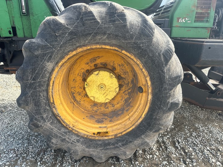 deere-1110e-image-114