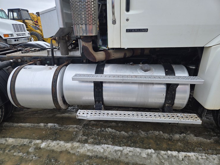 2006-caterpillar-c15-image-17