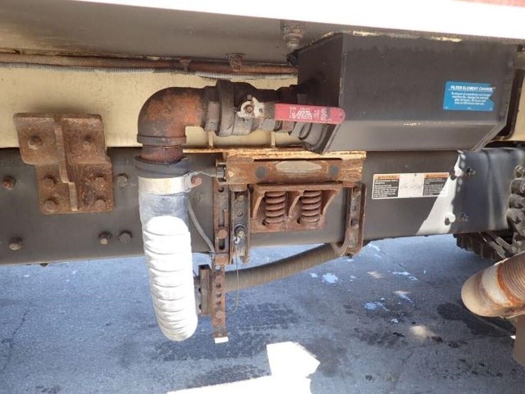 2017-western-star-4700sb-image-92