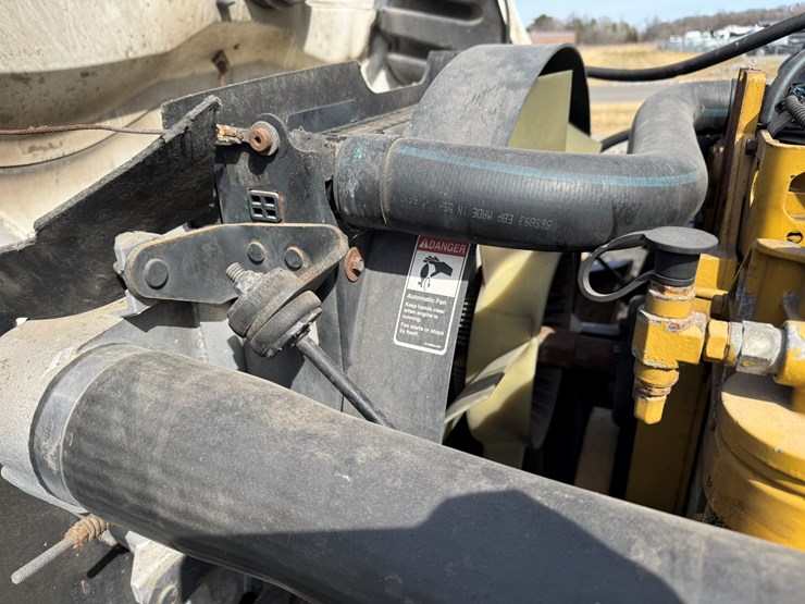 #2160-•-2006-freightliner-business-class-m2-box-truck-image-42