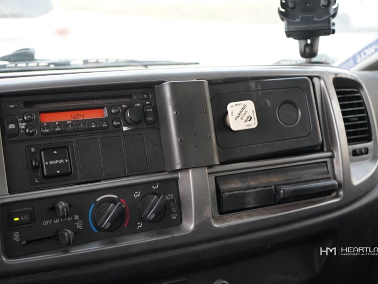 2012-hino-338-image-16