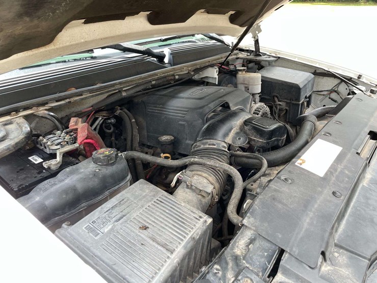 2012-chevrolet-tahoe-image-8