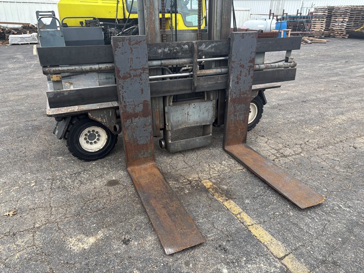 #1869-•-2012-combilift-cl-8011-multi-directional-forklift-image-11