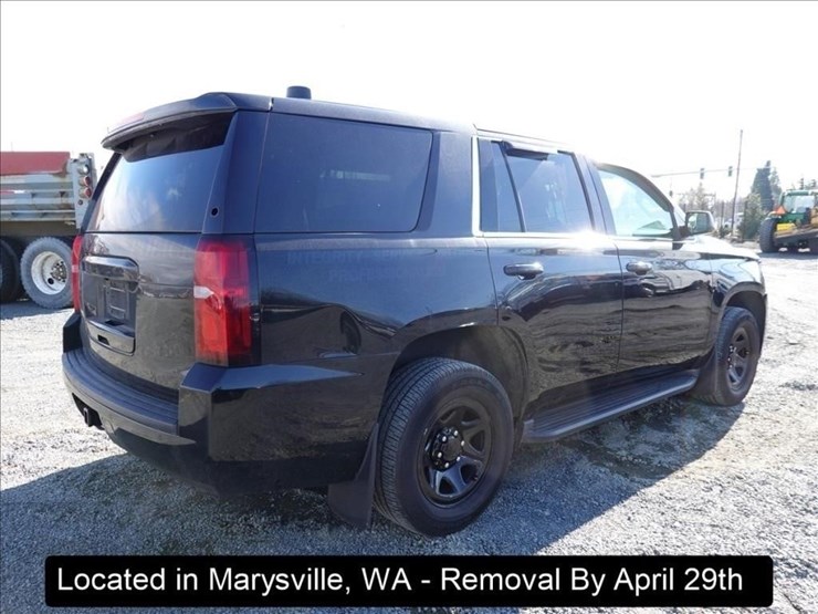 2015-chevrolet-tahoe-image-15