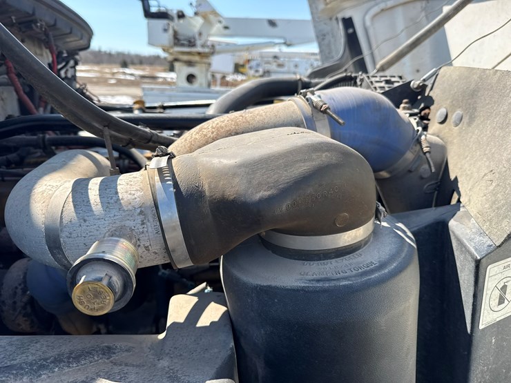 2002-freightliner-fl80-image-20