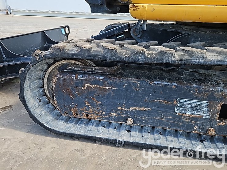 2022-deere-35g-image-22