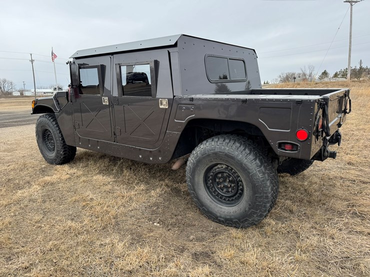 #2246-•-2001-american-general-4x4-hummer-image-3