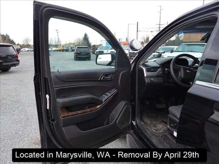 2017-chevrolet-tahoe-image-7