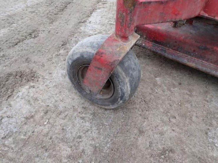 2024-toro-z-master-6000-series-zero-turn-mower-729-image-17