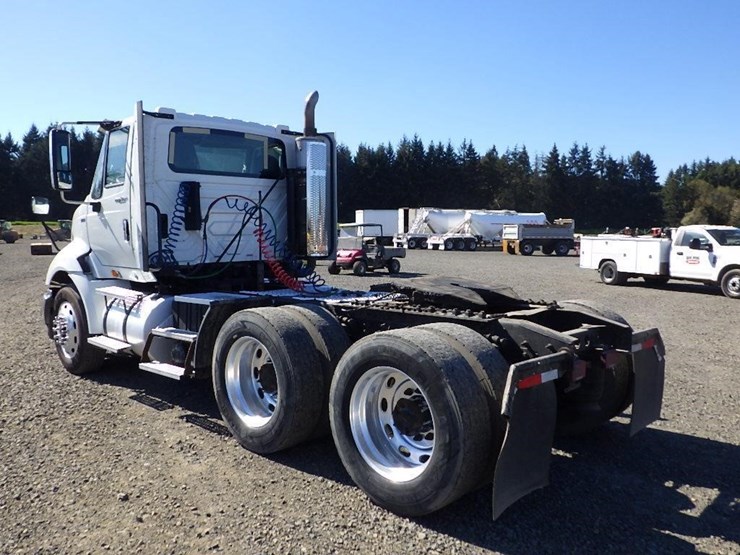 2012-international-prostar-image-7