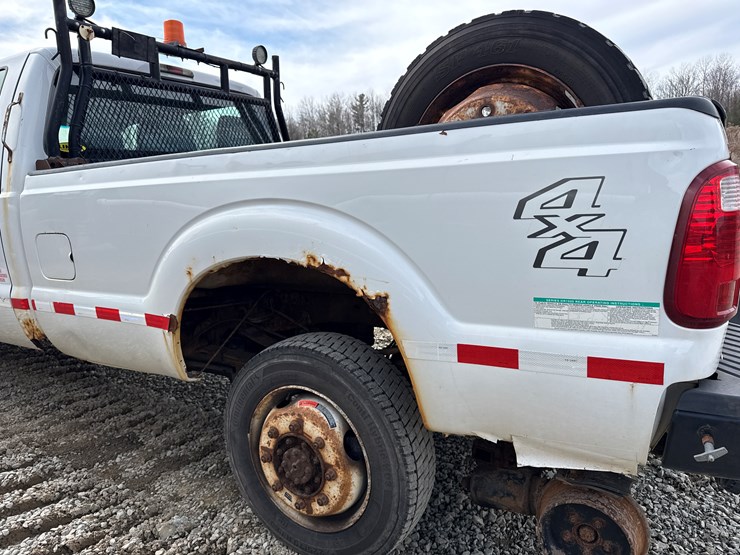 2011-ford-f350-image-13