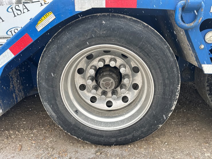 2022-globe-lowboy-image-42