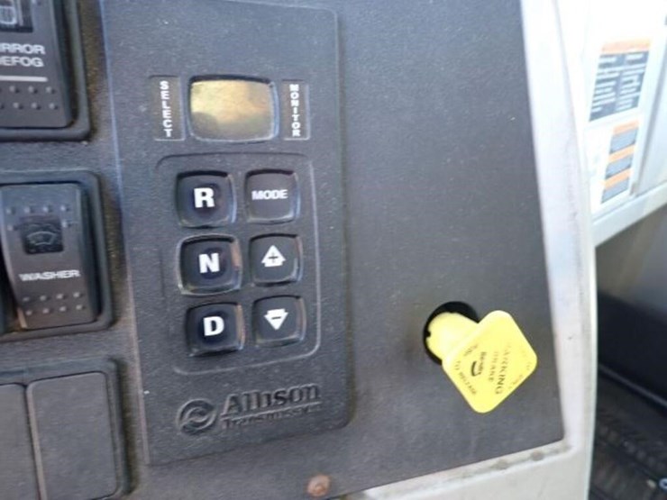 2017-western-star-4700sb-image-21