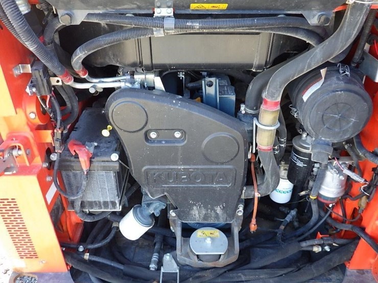 kubota-ssv65-image-10
