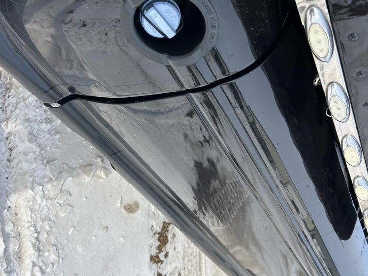 2012-peterbilt-386-image-10