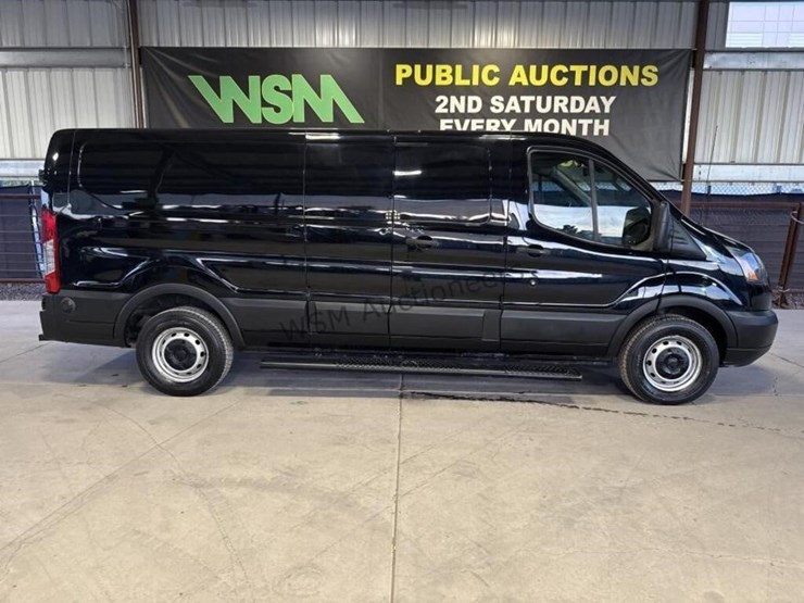 2019-ford-transit-image-1