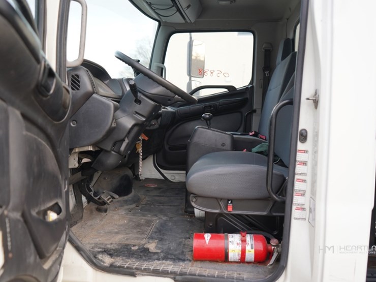 2012-hino-338-image-11