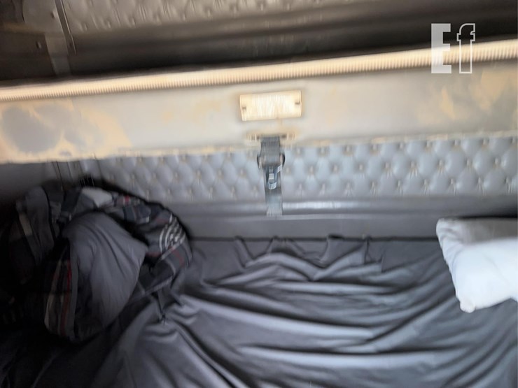 2005-kenworth-t800-image-59