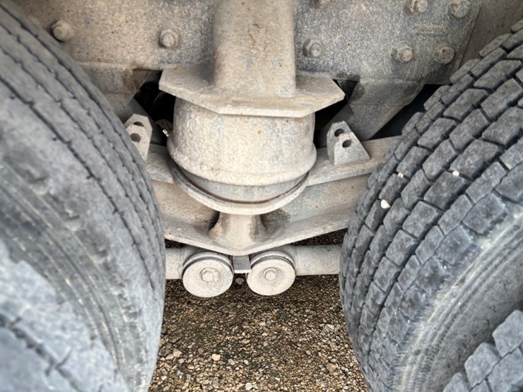 2004-kenworth-w900-image-88