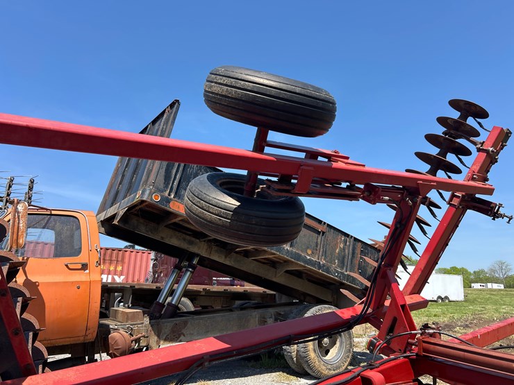 case-ih-3900dh-image-10