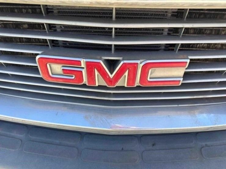 2001-gmc-3500-image-6