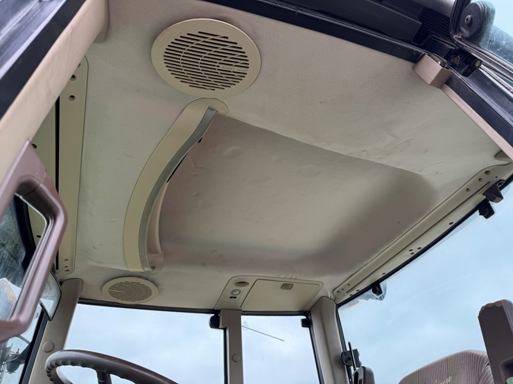 john-deere-6420-image-6