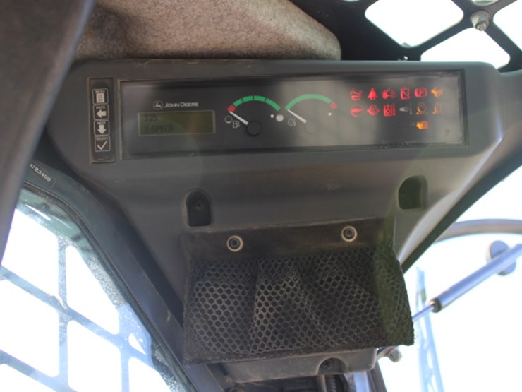 2022-john-deere-325-image-5