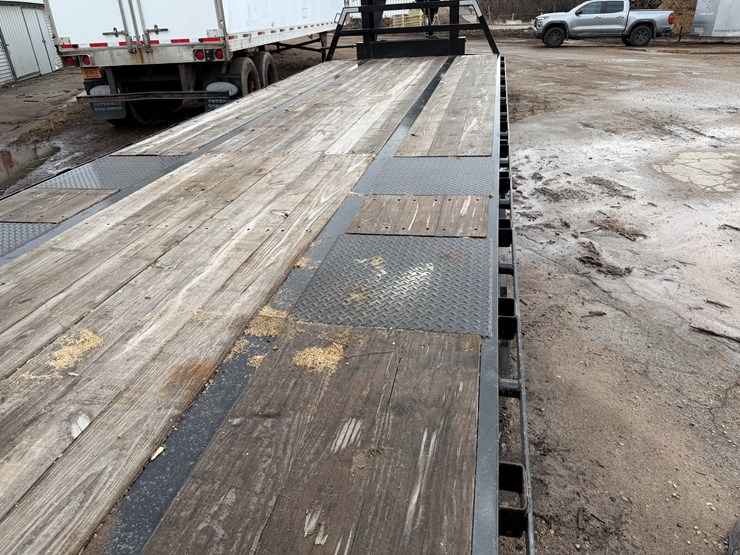 2024-massey-ferguson-8-image-6