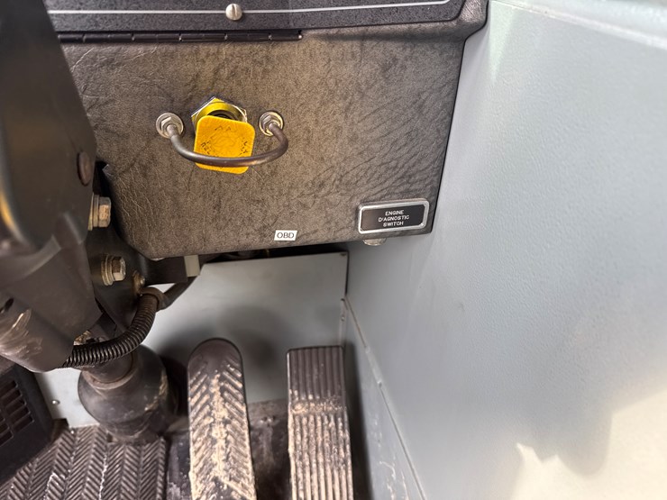 1998-massey-ferguson-8-image-78