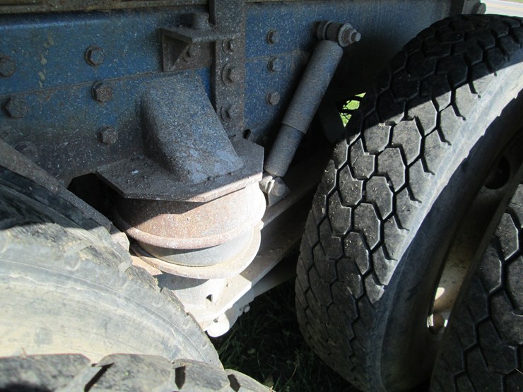 1999-caterpillar-c7-image-11