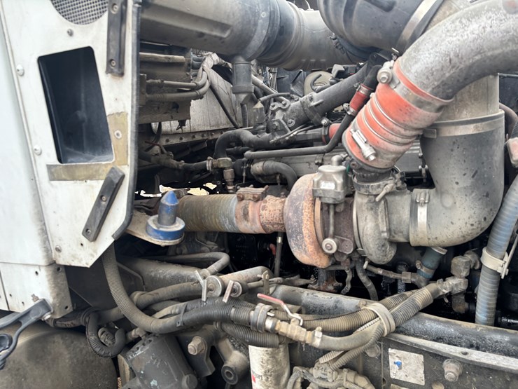 2004-kenworth-w900-image-30