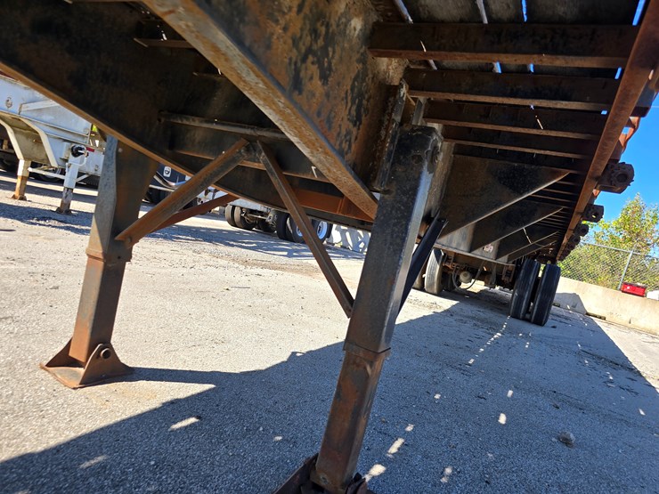 1986-utility-flatbed-image-41