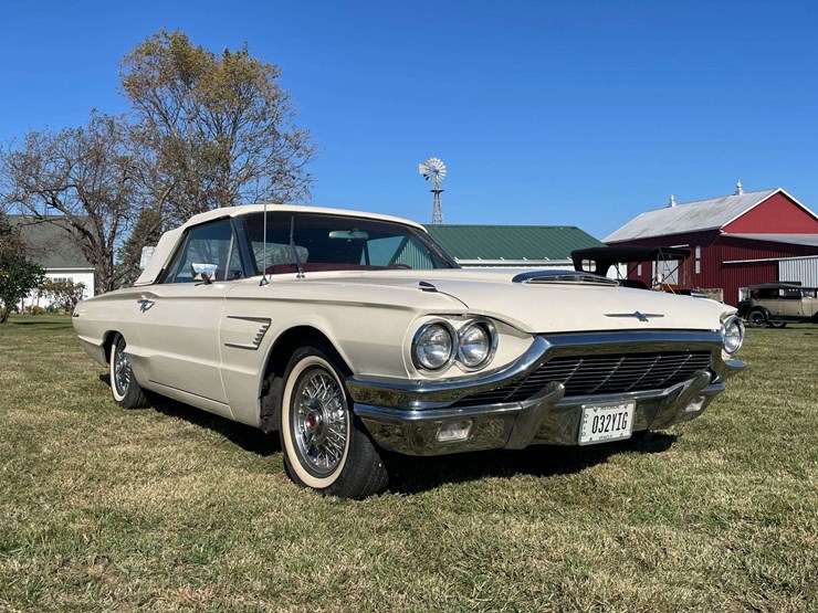 1965-ford-thunderbird-image-1