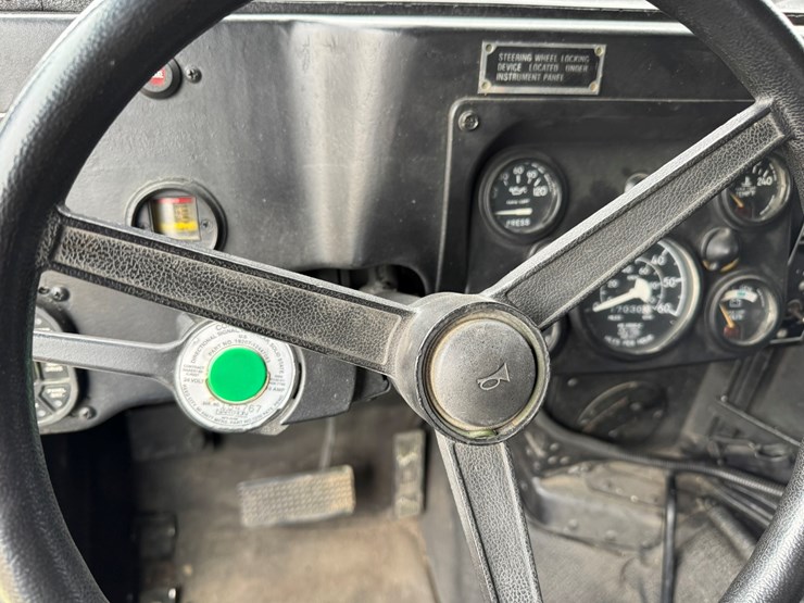 #2246-•-2001-american-general-4x4-hummer-image-38