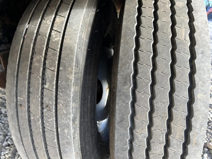 2016-massey-ferguson-8-image-29