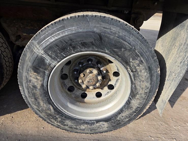 2012-international-7600-image-76