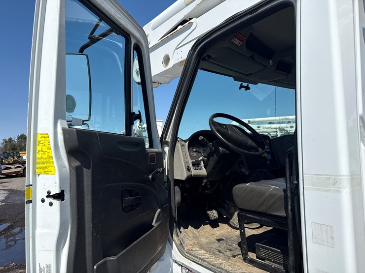 2014-international-4300-sba-image-47