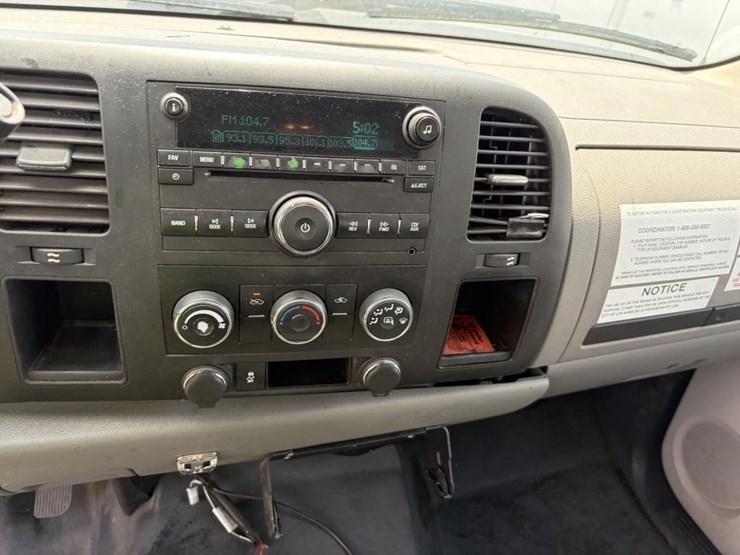 2012-gmc-sierra-2500-image-17