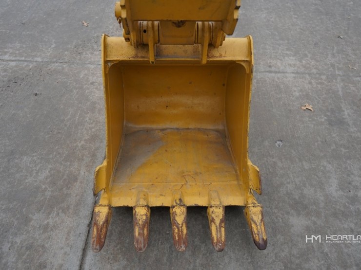 2014-caterpillar-305.5e-image-18