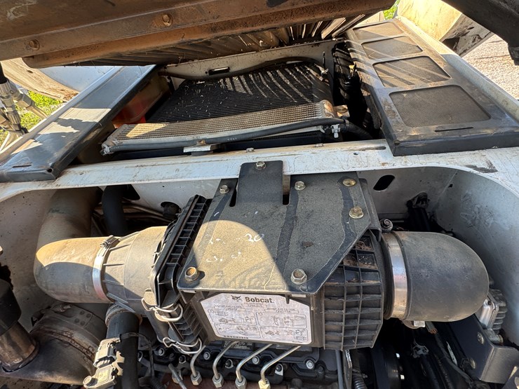 bobcat-t550-image-29