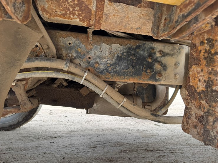 1977-ford-8000-image-37