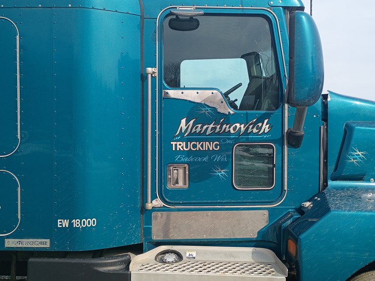 2002-kenworth-t600-image-15