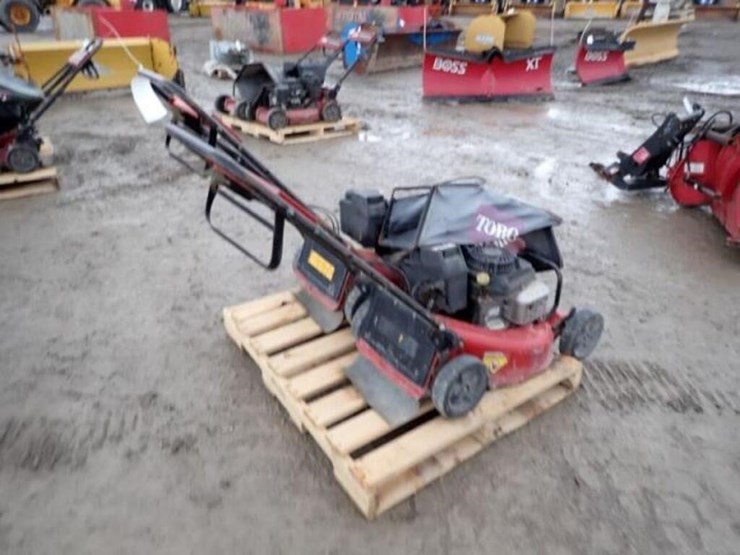 qty-of-(2)-toro-commercial-24-in.-push-mower(s)-image-4