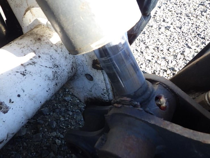 2020-bobcat-s550-image-35