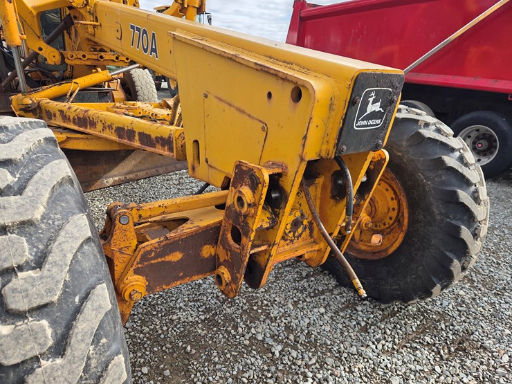 deere-770a-image-9