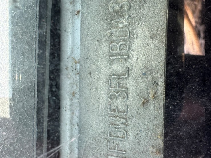 2010-ford-e350-image-48