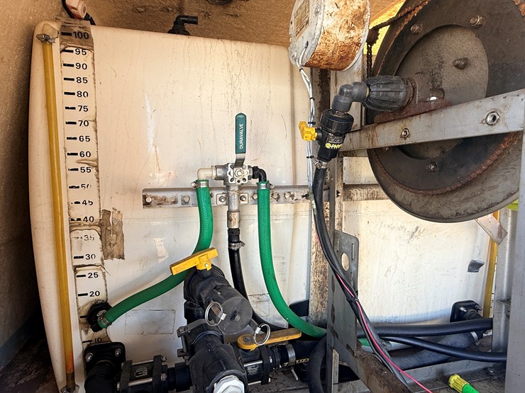 2001-isuzu-npr-image-26