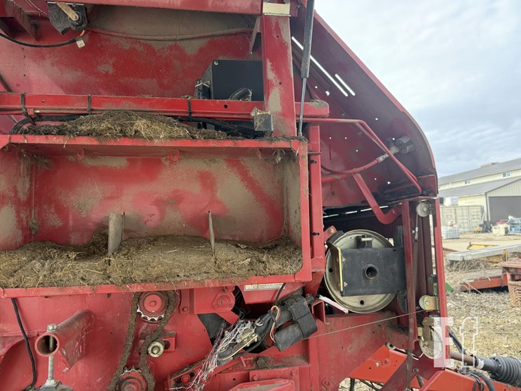 new-holland-br7090-image-6