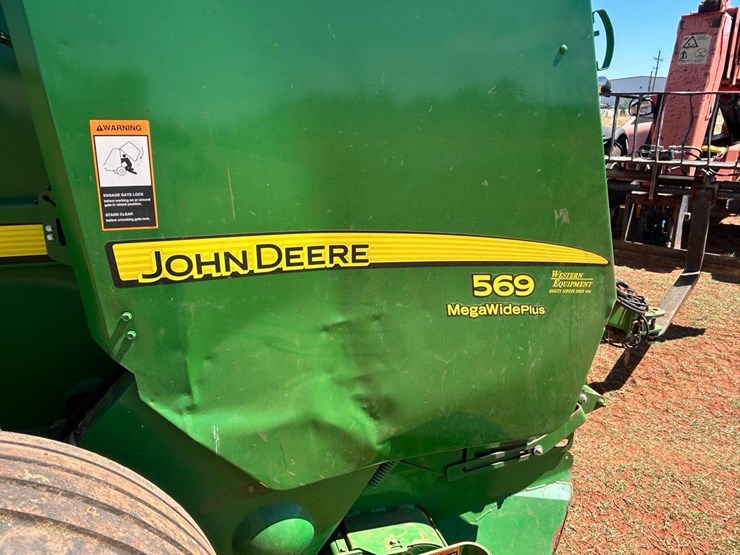 john-deere-569-image-25