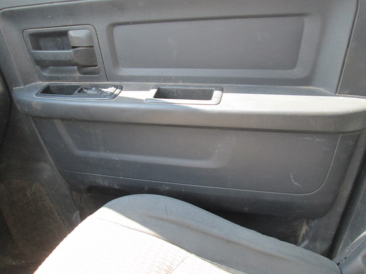 2012-dodge-2500-image-29